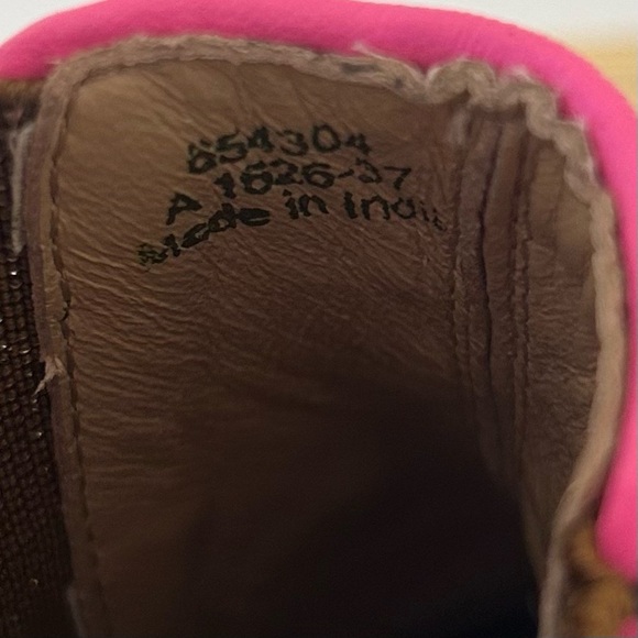 Boden Freya Chelsea Boots Camo Calf Hair Metallic Pink Green NWOT Size EU37 US 6 - Picture 16 of 16